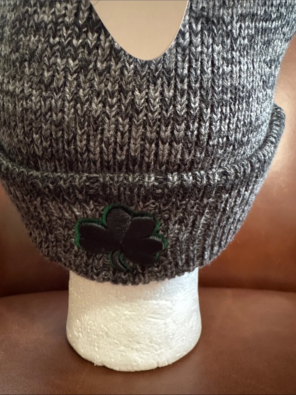 NWT Notre Fighting Irish NCAA Adult Beanie Hat Cuffed Embroidered Pom Pom Gray